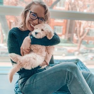 Meet your Posher, Adriana